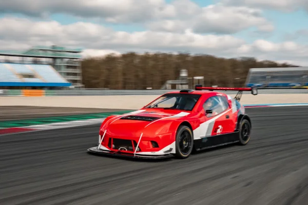 hoofdafbeelding AT Motorsport ATR3 uit 2016